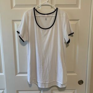 Lularoe T Shirt